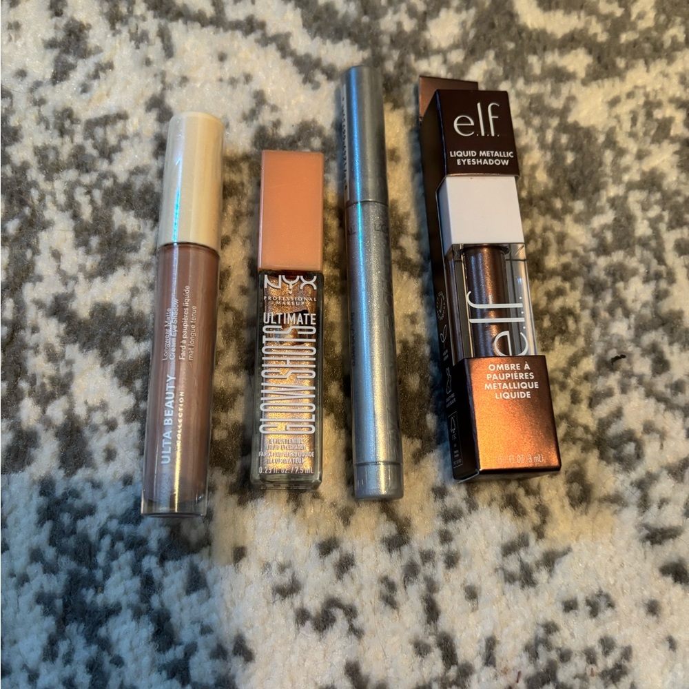 Makeup Bundle - Picture 3 of 5